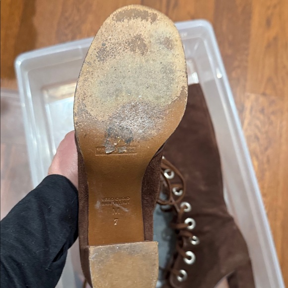 Marc Jacobs Vero Cuoio Brown Suede Lace-Up Boots - Picture 2 of 8